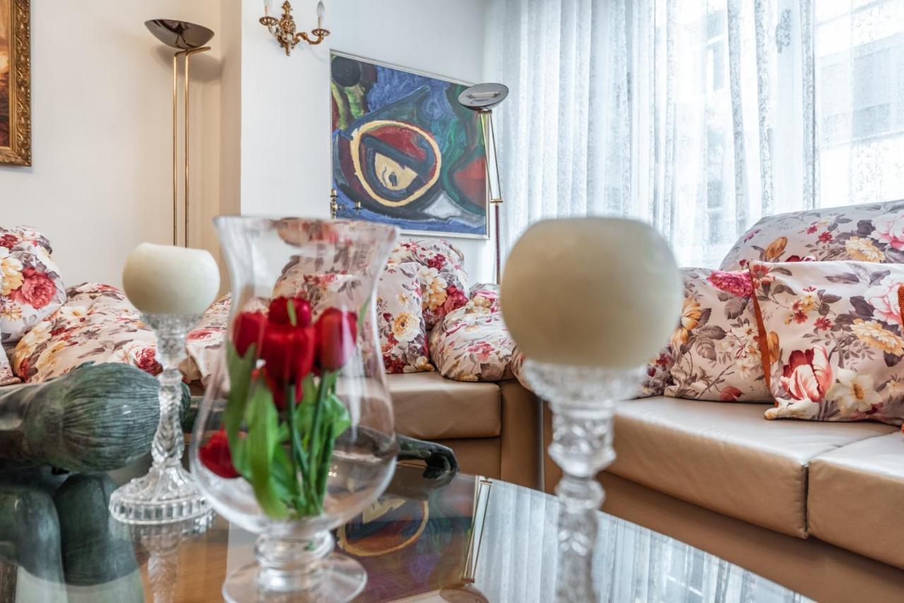 Vintage And Warm 2Br Apartament In تيرانا المظهر الخارجي الصورة