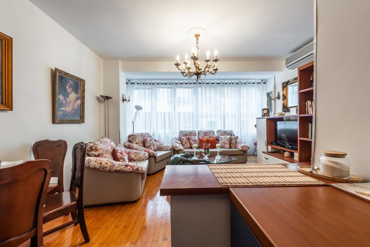 Vintage And Warm 2Br Apartament In تيرانا المظهر الخارجي الصورة