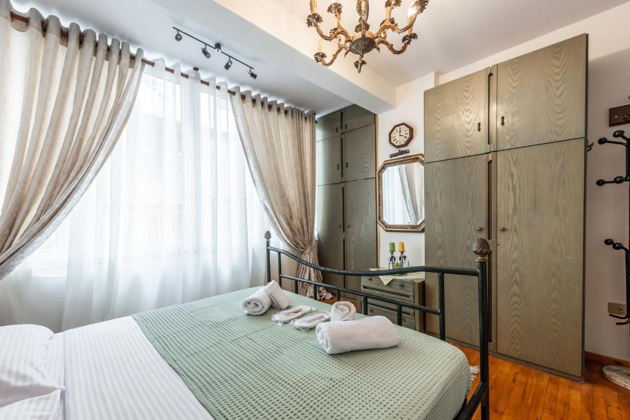 Vintage And Warm 2Br Apartament In تيرانا المظهر الخارجي الصورة